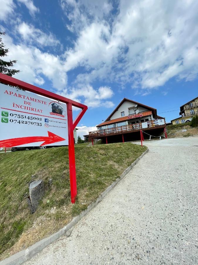 Red Family Apartments Păltiniş エクステリア 写真